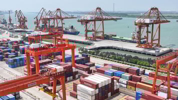 China's Trade Shows Resilience: 2.4% Growth in First Four Months of 2025
